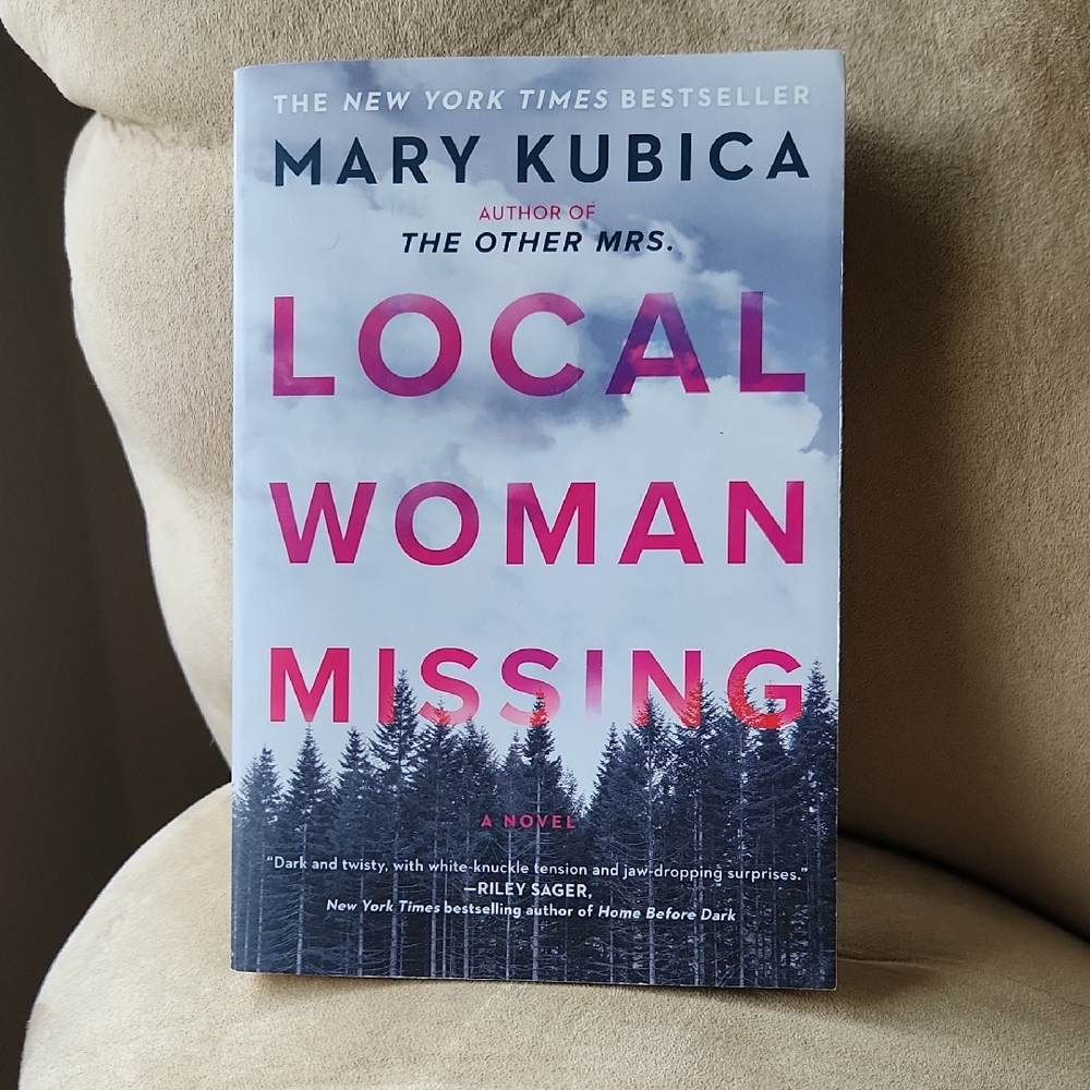 Local Woman Missing Book by Mary Kubica